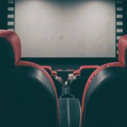 Quiz Cinéma : Testez vos connaissances sur les Films Cultes ! Quiz Cinéma : Testez vos connaissances sur les Films Cultes !