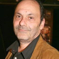Il nous a quitté il y a un peu plus de 4 ans et nous manque terriblement. Bacri. Il nous a quitté il y a un peu plus de 4 ans et nous manque terriblement. Bacri.