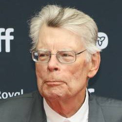 Stephen King : un voyage terrifiant à travers ses œuvres Stephen King : un voyage terrifiant à travers ses œuvres