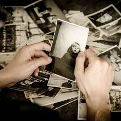 Ces 5 pensées typiques des personnes nostalgiques et ce qu'elles révèlent Ces 5 pensées typiques des personnes nostalgiques et ce qu'elles révèlent