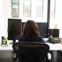 Ces phrases qu'on se dit quand on approche du burn-out (et qu'on ne devrait pas ignorer) Ces phrases qu'on se dit quand on approche du burn-out (et qu'on ne devrait pas ignorer)