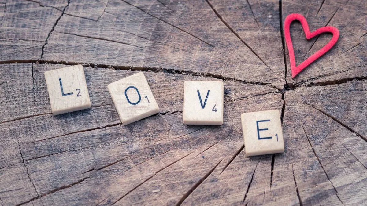 Dire je t'aime autrement : des mots justes et des idées originales pour déclarer votre flamme