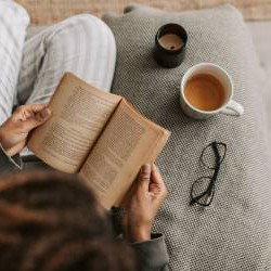 Lire 6 minutes par jour suffit : les bienfaits surprenants de la lecture Lire 6 minutes par jour suffit : les bienfaits surprenants de la lecture