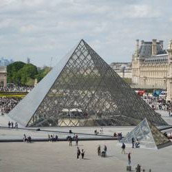 Pourquoi être fier de son héritage culturel est un devoir, selon Gandhi ?