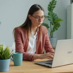 Ils vont finir par s'en rendre compte : 15 phrases qui trahissent le syndrome de l'imposteur