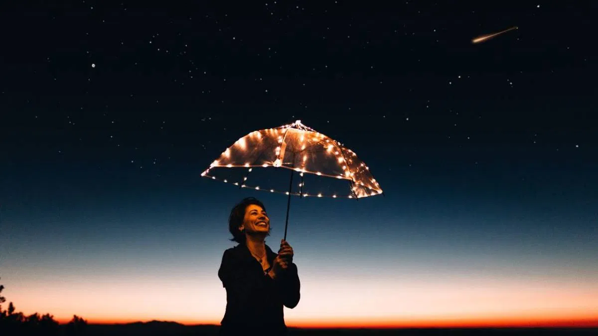 Journée de la pensée positive : comment rallumer les étoiles quand tout semble sombre, selon Apollinaire