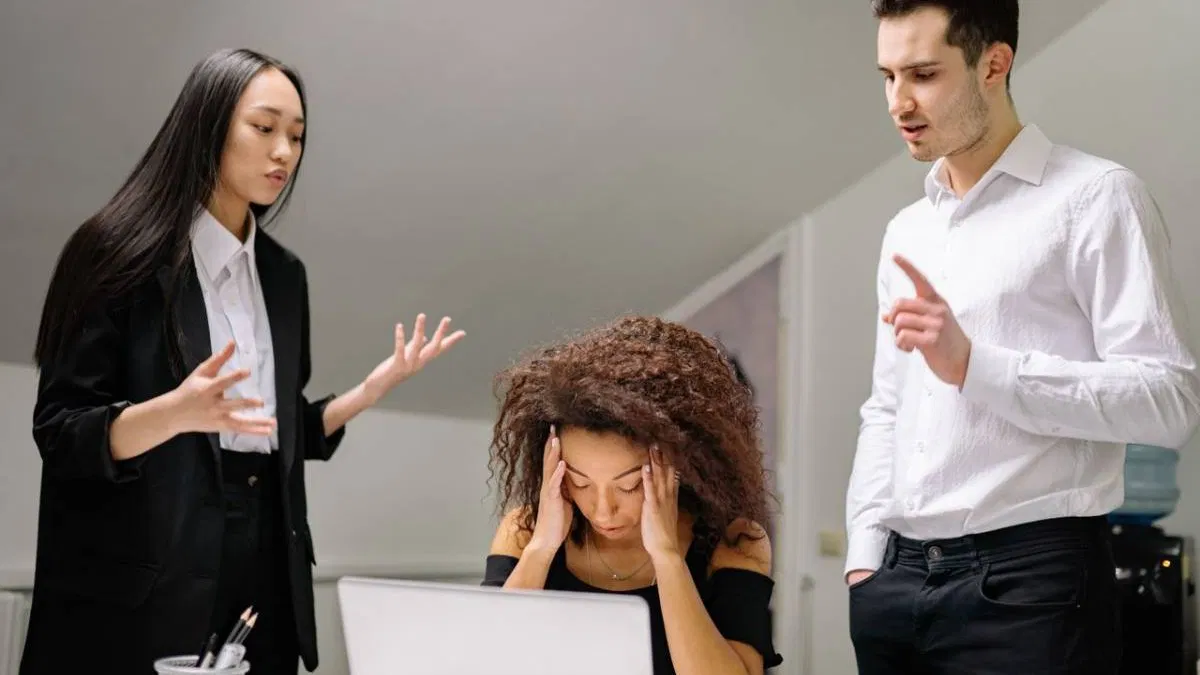 20 phrases sur le conflit pour comprendre le triangle de Karpman