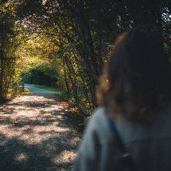 Vivre sans regrets ni remords, c'est possible selon ce célèbre philosophe